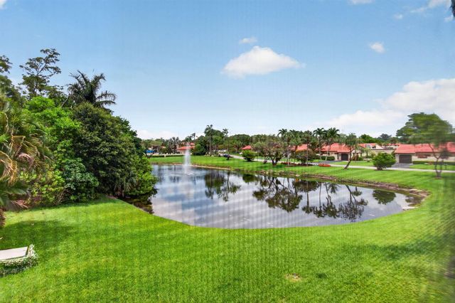 8460 Casa Del Lago, Boca Raton, FL 33433