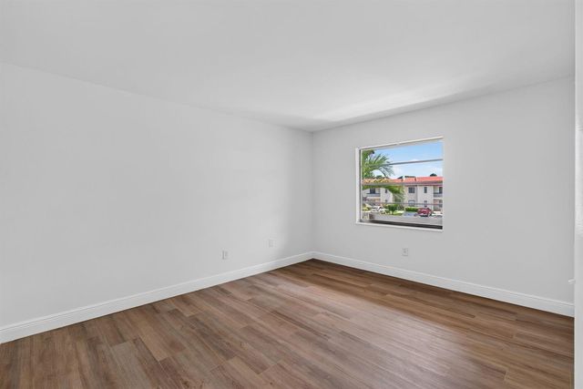 8460 Casa Del Lago, Boca Raton, FL 33433