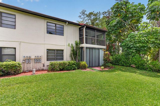 8460 Casa Del Lago, Boca Raton, FL 33433