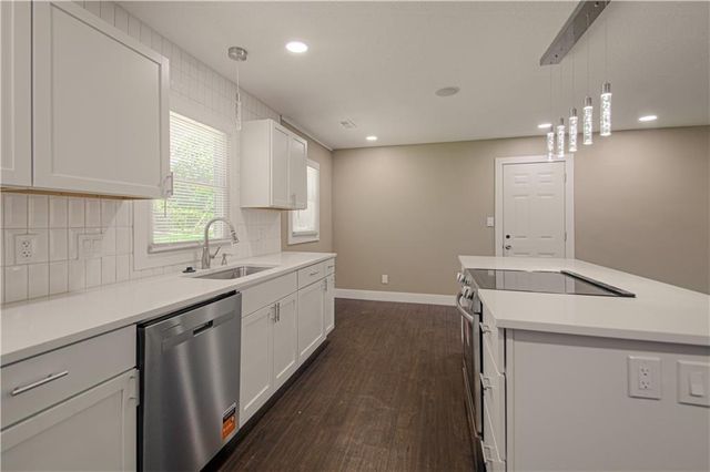 8511 E 110th Terrace, Kansas City, MO 64134
