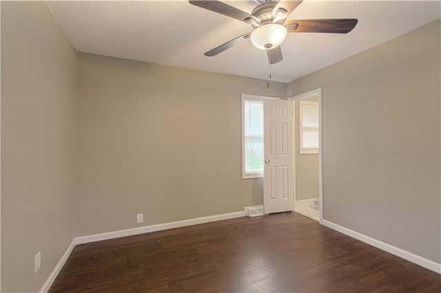 8511 E 110th Terrace, Kansas City, MO 64134
