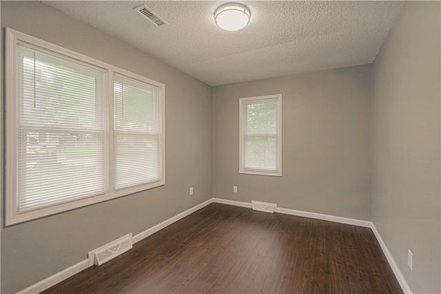 8511 E 110th Terrace, Kansas City, MO 64134