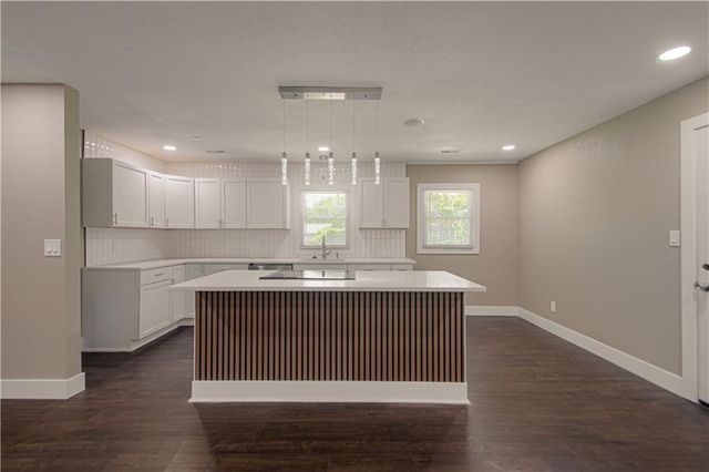 8511 E 110th Terrace, Kansas City, MO 64134