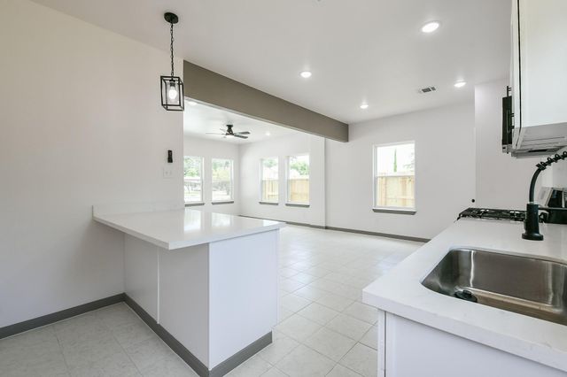 8306 E Tidwell Road, Houston, TX 77028