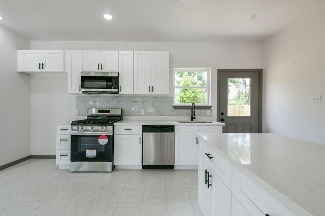 8306 E Tidwell Road, Houston, TX 77028