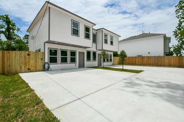 8306 E Tidwell Road, Houston, TX 77028