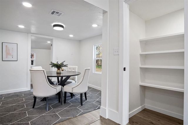 708 E Vilas Avenue, Guthrie, OK 73044