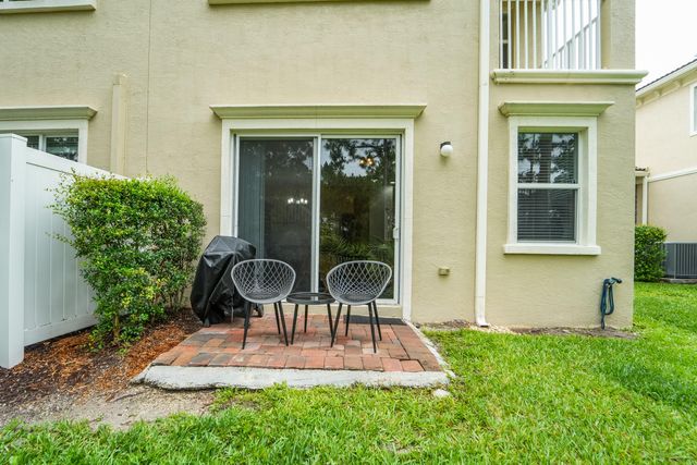 6128 SE Portofino Circle 104, Hobe Sound, FL 33455