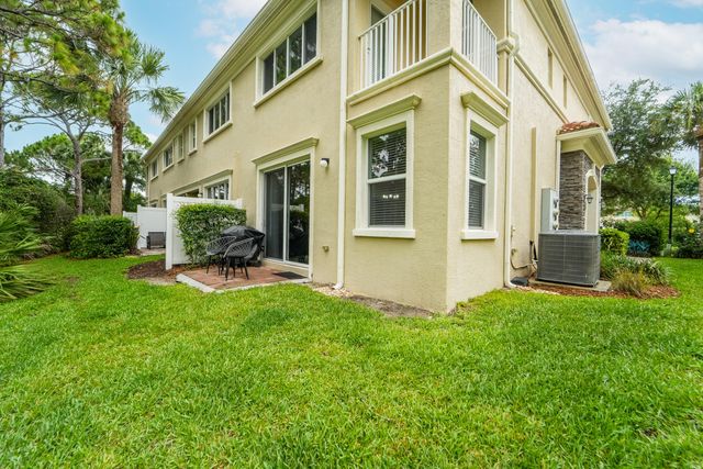 6128 SE Portofino Circle 104, Hobe Sound, FL 33455