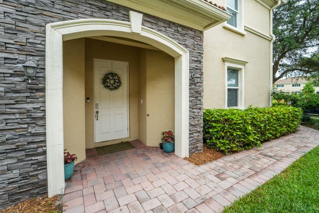 6128 SE Portofino Circle 104, Hobe Sound, FL 33455