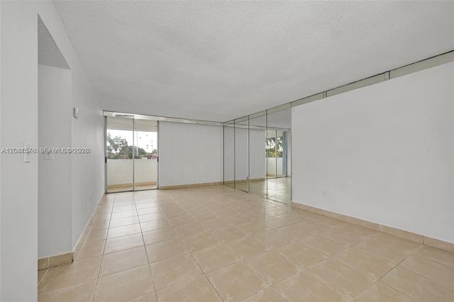 5050 NW 7th St 202, Miami, FL 33126