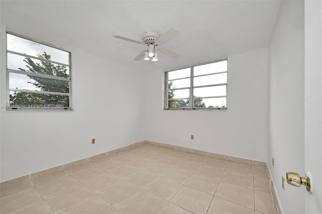 5050 NW 7th St 202, Miami, FL 33126