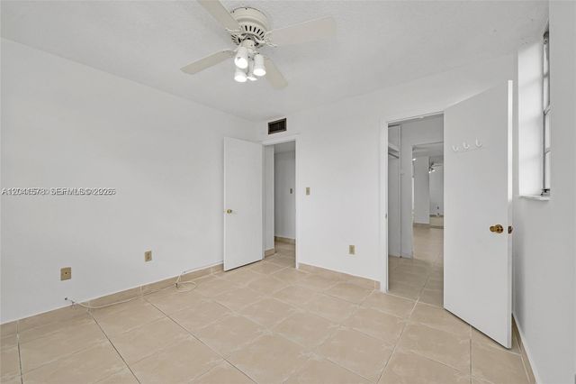 5050 NW 7th St 202, Miami, FL 33126