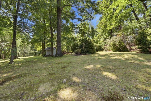 32 Fairview Drive, Farmington, CT 06032