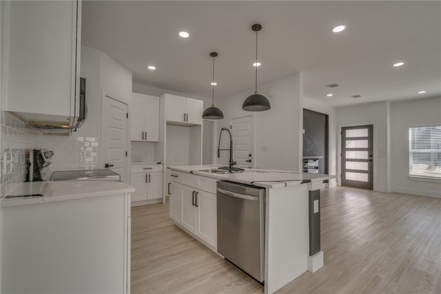 3707 Penelope Street, Dallas, TX 75210