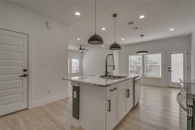 3707 Penelope Street, Dallas, TX 75210