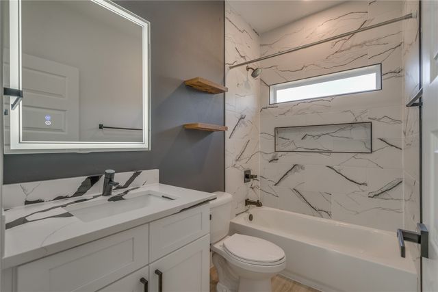 3707 Penelope Street, Dallas, TX 75210