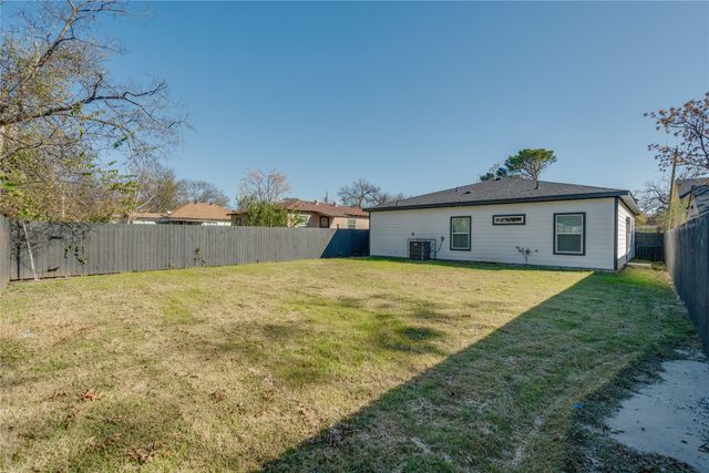 3707 Penelope Street, Dallas, TX 75210