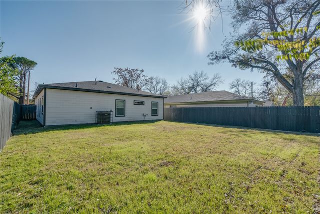 3707 Penelope Street, Dallas, TX 75210