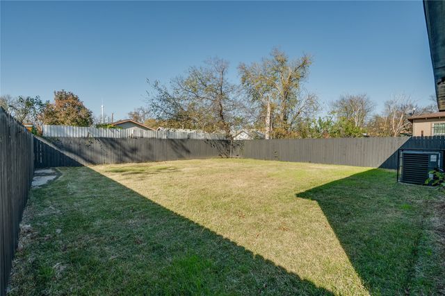 3707 Penelope Street, Dallas, TX 75210