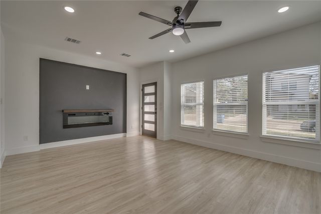 3707 Penelope Street, Dallas, TX 75210