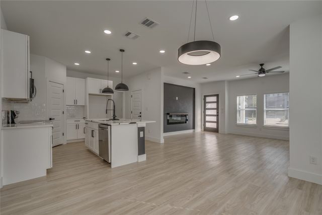 3707 Penelope Street, Dallas, TX 75210