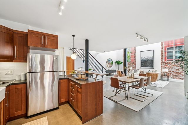 829 21St St 3, Oakland, CA 94607