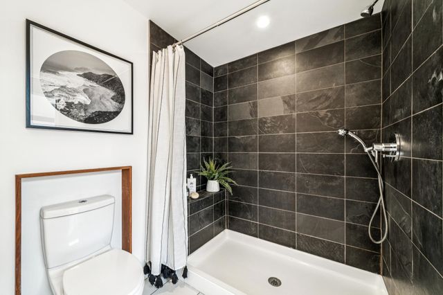 829 21St St 3, Oakland, CA 94607