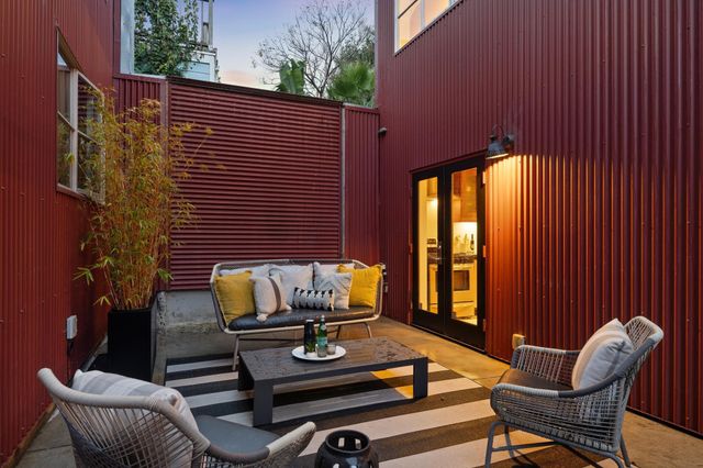 829 21St St 3, Oakland, CA 94607