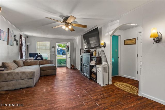 210 2nd Street, Englewood, TN 37329