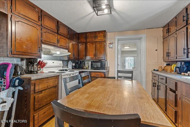210 2nd Street, Englewood, TN 37329