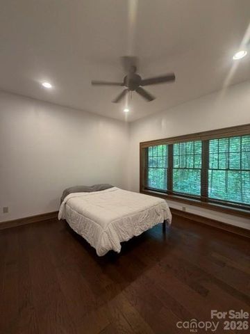 47 Falls Crossing Road, Burnsville, NC 28714