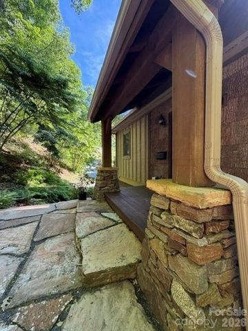 47 Falls Crossing Road, Burnsville, NC 28714