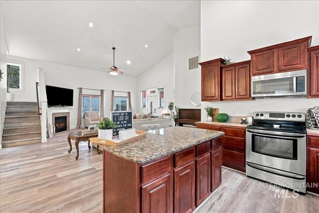 1408 S Sandal Creek Lane, Nampa, ID 83686