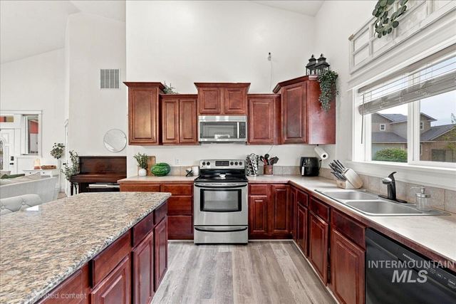 1408 S Sandal Creek Lane, Nampa, ID 83686