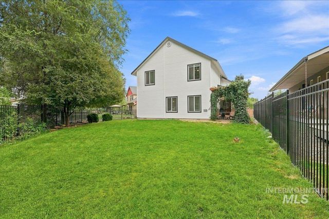 1408 S Sandal Creek Lane, Nampa, ID 83686
