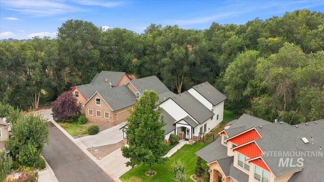 1408 S Sandal Creek Lane, Nampa, ID 83686