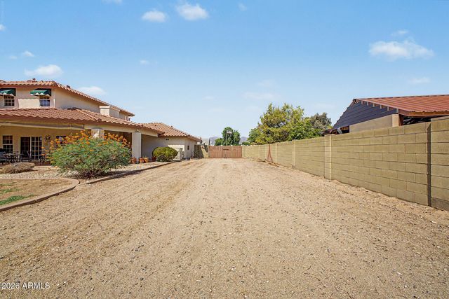 7823 N CITRUS Road, Waddell, AZ 85355
