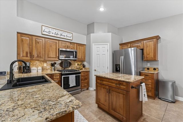 6808 Hazelnut Garden Street, Las Vegas, NV 89131