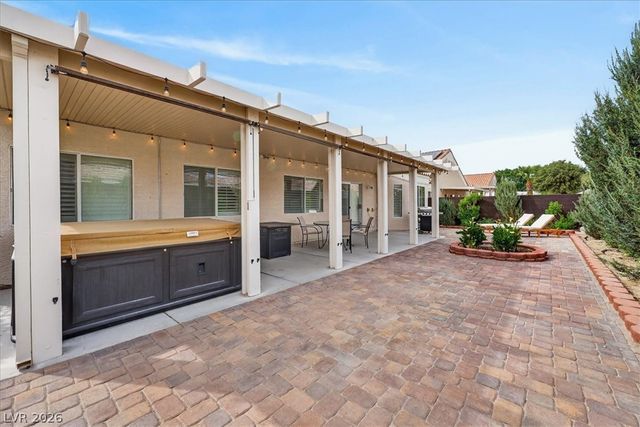 6808 Hazelnut Garden Street, Las Vegas, NV 89131