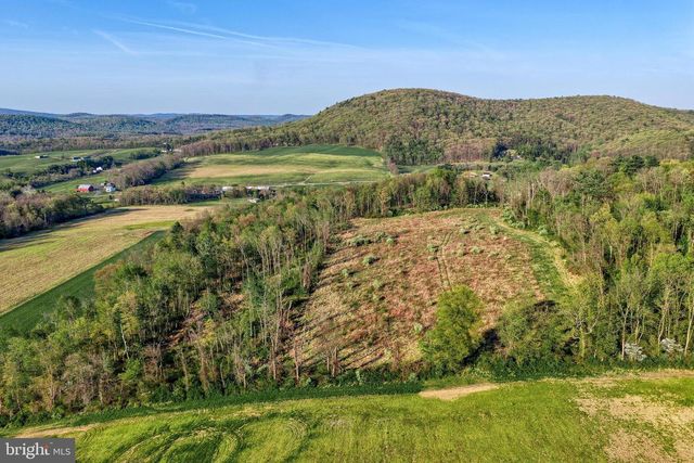 57 METZ LN, New Bloomfield, PA 17068