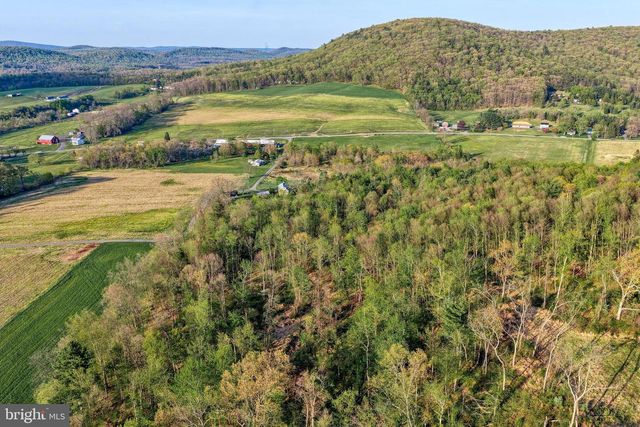 57 METZ LN, New Bloomfield, PA 17068