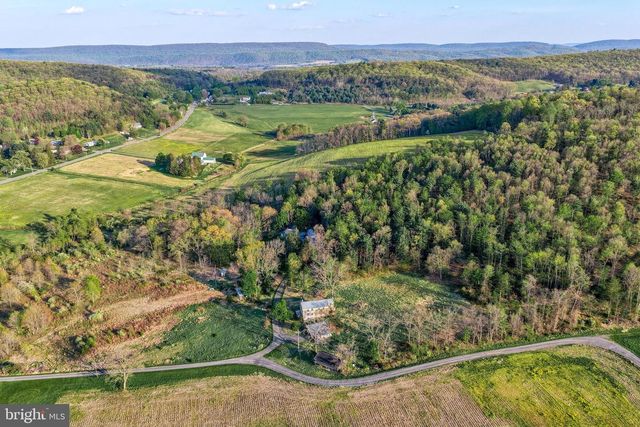 57 METZ LN, New Bloomfield, PA 17068