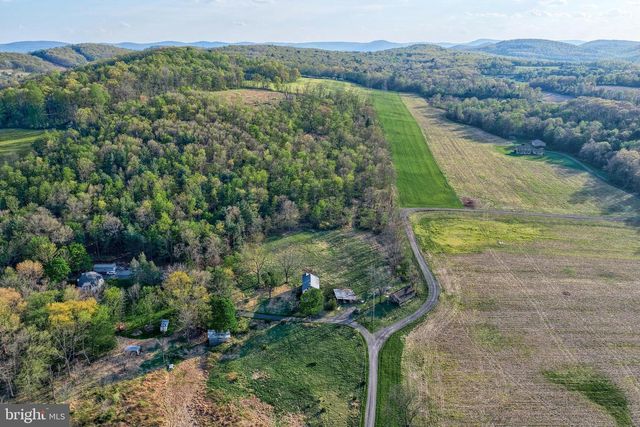 57 METZ LN, New Bloomfield, PA 17068