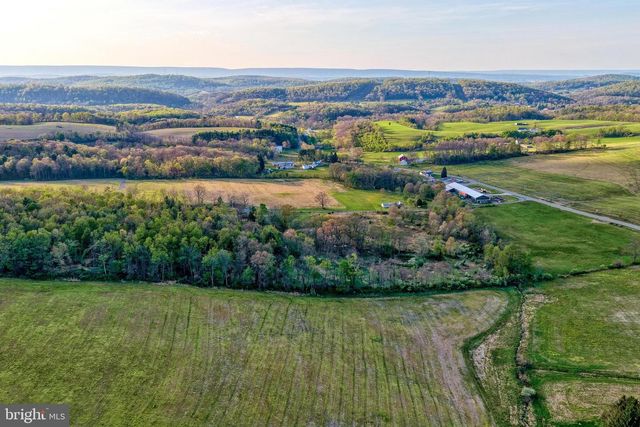 57 METZ LN, New Bloomfield, PA 17068