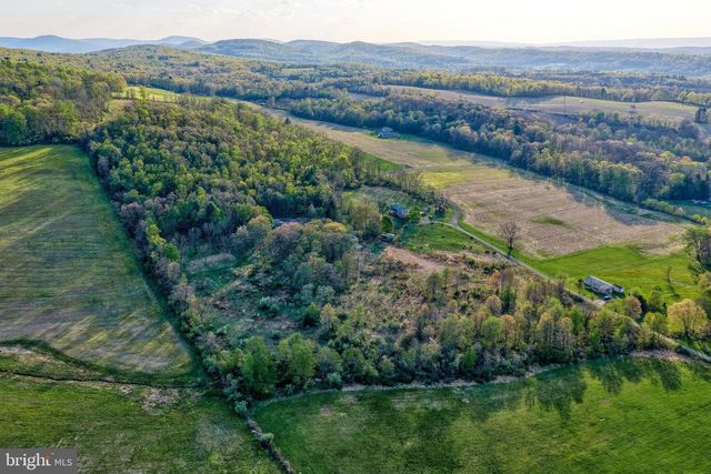 57 METZ LN, New Bloomfield, PA 17068