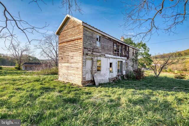 57 METZ LN, New Bloomfield, PA 17068