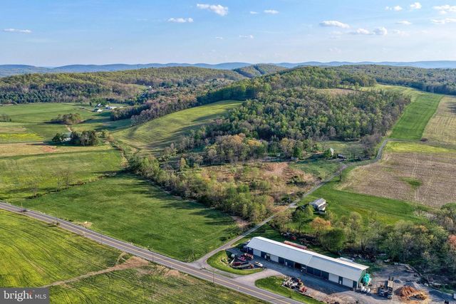 57 METZ LN, New Bloomfield, PA 17068