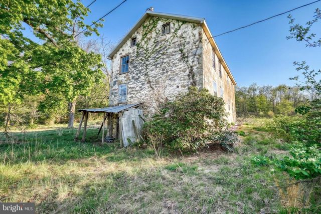 57 METZ LN, New Bloomfield, PA 17068
