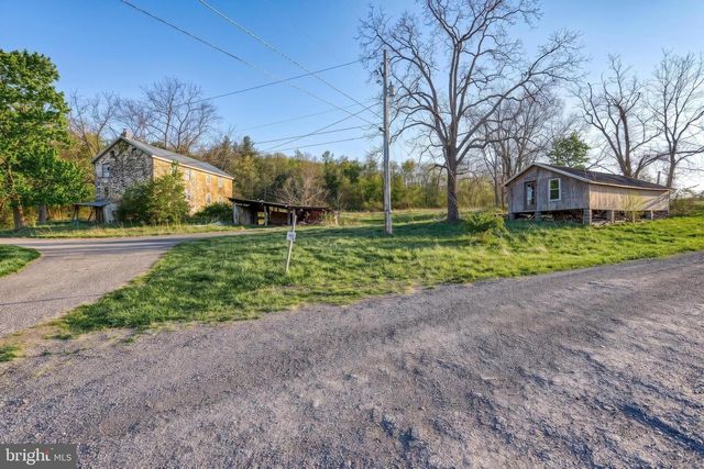 57 METZ LN, New Bloomfield, PA 17068